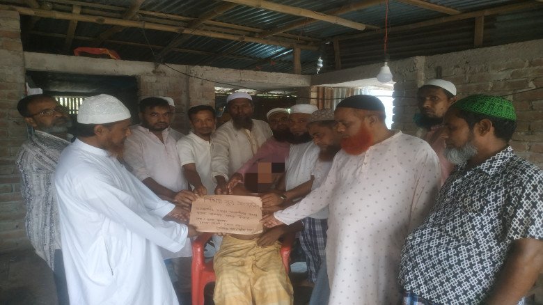 চুয়াডাঙ্গায় অসুস্থ ও অসহায় ভাইয়ের পাশে "শিখর যুব সংগঠন", আর্
